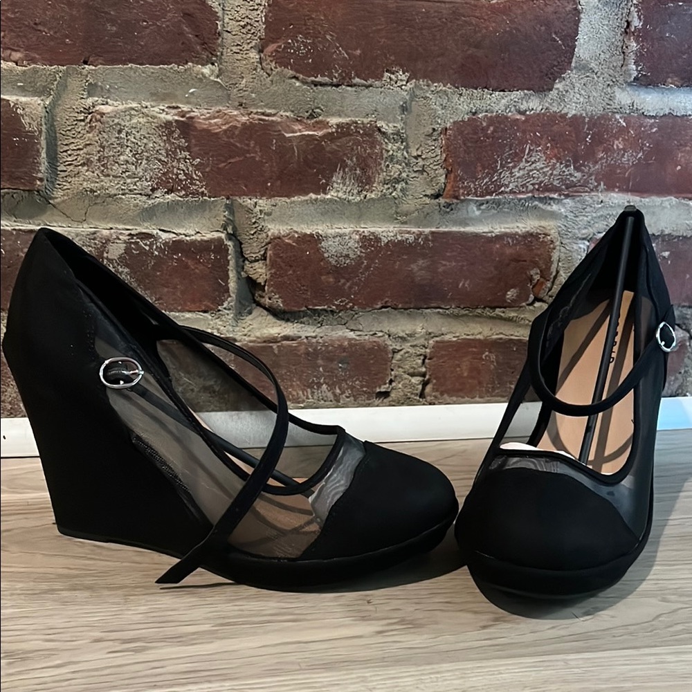 Elegant Black Wedge Heels